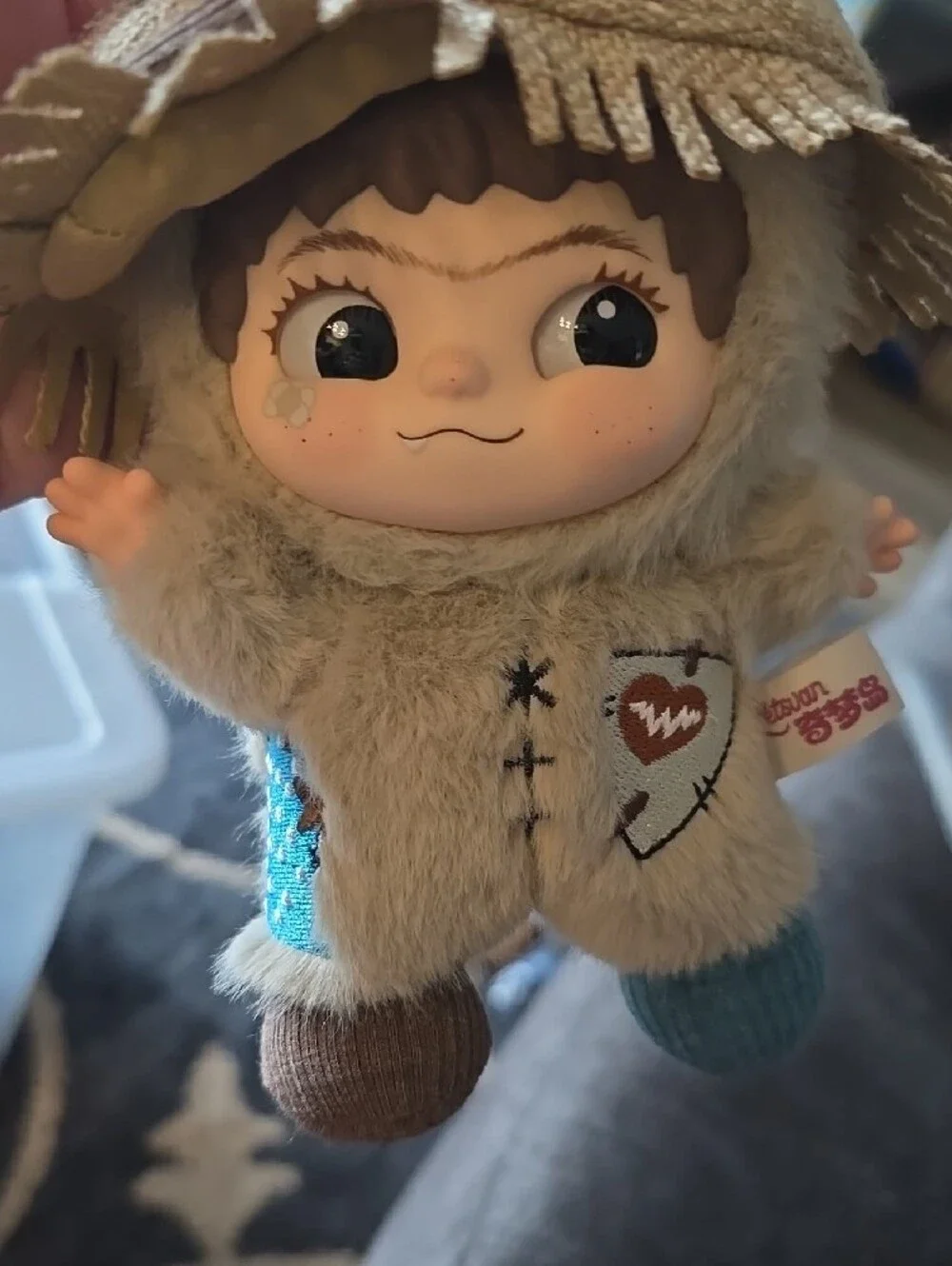 Wakuku Doll Keychain in Beige Fur with Brown Hat & Teal Foot